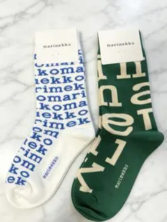 新品 marimekko ソックス 2足セット ホワイト×グリーン ロゴデザインのサムネイル