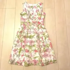 匿名配送　美品　花柄ノースリーブワンピース 7号