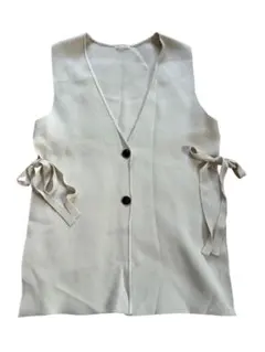 GU ニットジレ ベスト ベージュ S サイドリボン 春コーデ　レイヤード