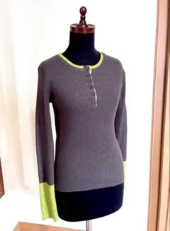 miette ミエット ハーフボタン配色リブニット チャコール　フリーサイズ