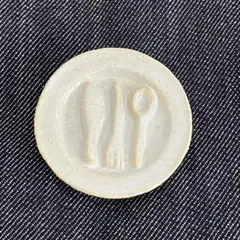 小菅幸子 ブローチ