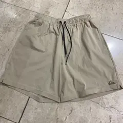 sh3952 Quiksilver ショートパンツ ベージュ XLのサムネイル