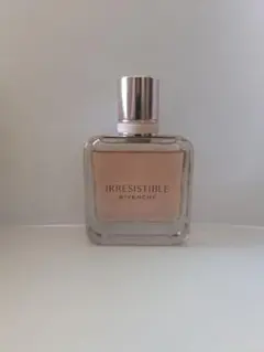 GIVENCHY IRRESISTIBLE 香水 ジバンシージバンシィ