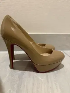 Ferragamo フェラガモ Leo85 エナメルパンプス ベージュ 23cm - メルカリ