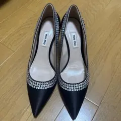 miumiu エナメルフラットシューズ ビジュー、リボン付き 黒 サイズ38 MIU MIU - 美品 ミュウミュウ miumiu パンプス ビジュー リボン