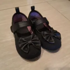 ブラックリボン付きフォーマルシューズ