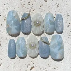 大理石ネイル　夏ブルー青マグネット埋め込みニュアンスホワイト白海花成人式卒業式