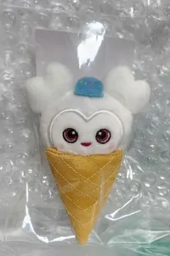☆TWICE☆JYP POPUP STORE ラブリーぬいぐるみバッジ☆ - メルカリ