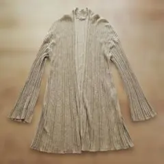 ☆theory luxe☆ベージュランダムプリーツロングカーディガン☆美品３８☆のサムネイル