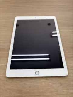 Apple iPad 第5世代 A1823 本体のサムネイル