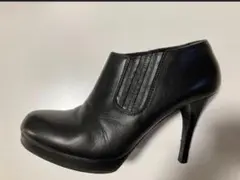 BALENCIAGA PARIS サイドゴアデザインのハイヒールのサムネイル
