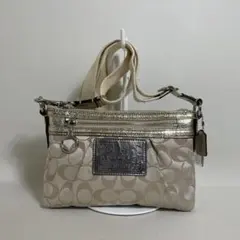 2601-106｜極美品｜コーチ シグネチャー ショルダーバッグ ホワイト 2601-106｜極美品｜コーチ シグネチャー ショルダーバッグ ホワイト