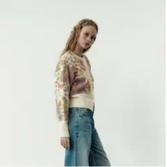 【美品】ZARA 花柄カーディガン　Sサイズ　クリーニング済み