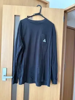 Palace ブラック 長袖Tシャツ ポケット付きのサムネイル