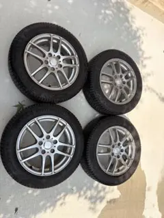セレナで使用　ホイルとスタッドレスのセットのサムネイル