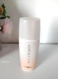 COFFRET D'ORクリアカバーベースUV 化粧下地 SPF50+のサムネイル