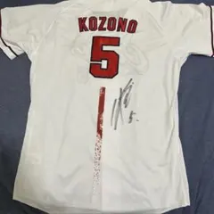 岡本駿 初勝利 Tシャツ サイン入り 広島東洋カープ - メルカリ