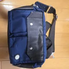 ikka ボディバッグ ネイビー