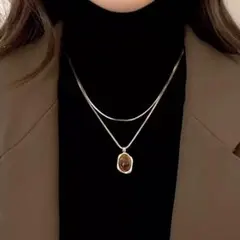 ゴールド 二重ネックレス 赤色ストーン