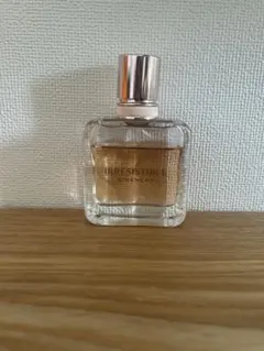 GIVENCHY IRRESISTIBLE オーデパルファム　35mlのサムネイル