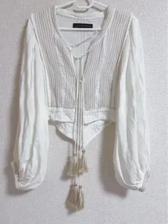 ZARA WOMAN タッセル付きブラウス ホワイト