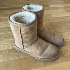 UGG アグ　ムートンブーツ チェスナット 箱あり　使用感あり