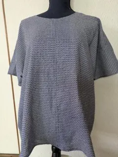 ネイビーとホワイトの幾何学模様 半袖シャツ 着物リメイクハンドメイド