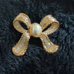 パール ブローチ