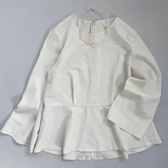 グリーンレーベルリラクシング バックパール　ペプラムブラウス　アイボリー　白