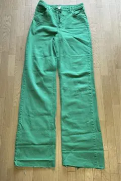 〈美品〉 ザラ ストレートパンツ ズボン ハイウエスト Sサイズ グリーン