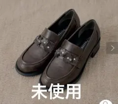 Chico フラワーデザインヒールローファー　ブラウンのサムネイル