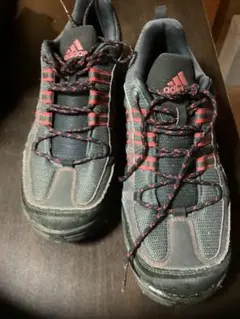 adidas 黒赤 トレッキングシューズ