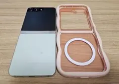 【美品】Galaxy z flip5 256GB SIMフリー 国内版のサムネイル