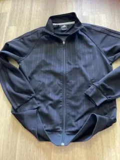 adidas ブラック ストライプ ジャージ