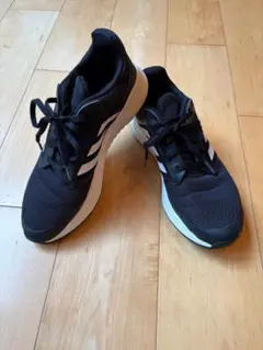 ☆adidas☆ スニーカー（女性用）US7・1/2　JP24.5㎝