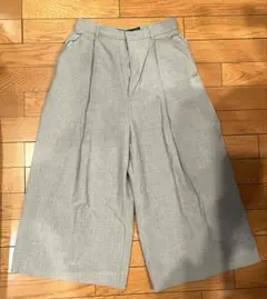 グレー　ガウチョパンツ
