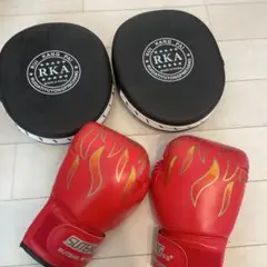キッズ　ボクシンググローブとミットセット