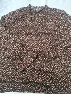 エムズエキサイト　花柄　ブラウン　トップス　Mサイズ