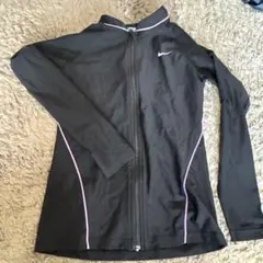 Nike ブラック ラッシュガード M 150