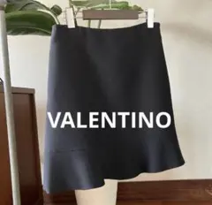 VALENTINOのサムネイル