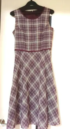 UNTITLEDノースリーブワンピース