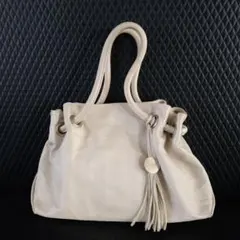 FURLA クリーム色 トートバッグ タッセル付き