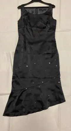 4°C パーティードレス　スパンコール装飾のブラック