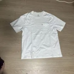 Levi's ホワイト Tシャツ ポケット付き