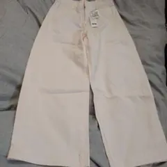 タグ付き☆UNIQLO　U☆ワイドフィットカーブパンツ　67cm