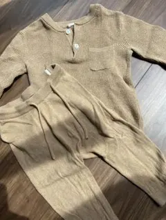 H&Mベビー　ニットセットアップ80