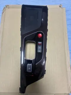 日産 オーラニスモ E13 センターコンソールパネル スイッチ類　ジャンク品のサムネイル