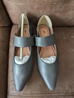 スクエアトゥ　フラットパンプス