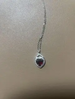 赤いハート型ペンダント ネックレス