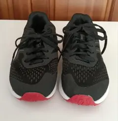 ASICS LAZERBEAM ブラック/レッド スニーカー 21cm